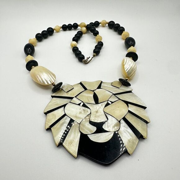 Vintage Lee Sands Leo the Lion Mother of Pearl Inlay Onyx and Quartz Necklace! - Picture 5 of 12